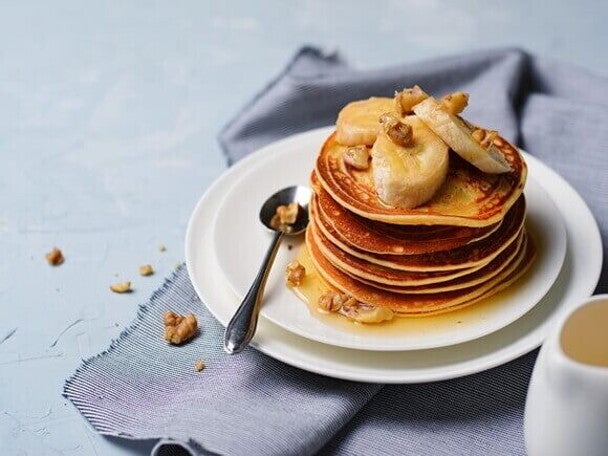 Panquecas de aveia com banana e nozes Panquecas de aveia com banana e nozes