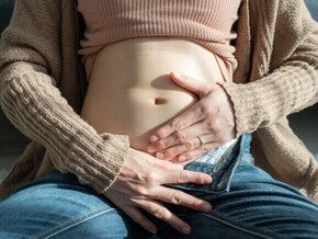 Mulher no primeiro mês de gravidez