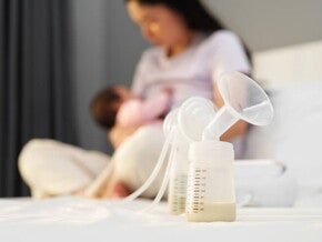 Como armazenar leite materno: especialista ensina a ordenhar e guardar
