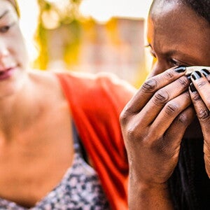 Como ajudar alguém com depressão pós-parto ou baby blues Como ajudar alguém com depressão pós-parto ou baby blues