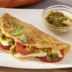 Prato branco com Crepioca Zero Lactose