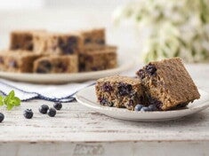 Bolo Integral de Banana e Blueberry, sem Açúcar e sem Lactose