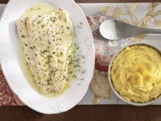 Peixe com Tomilho e Purê de Banana-da-Terra