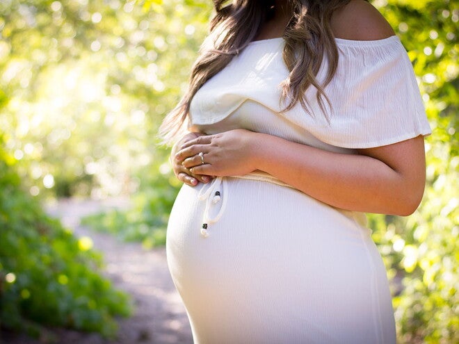 22 semanas de gestação Mãe com barriga de 22 semanas