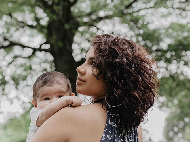 Queda de cabelo pós -parto: 5 dicas para diminuir a queda de cabelo depois do nascimento do bebê Queda de cabelo pós -parto: 5 dicas para diminuir a queda de cabelo depois do nascimento do bebê
